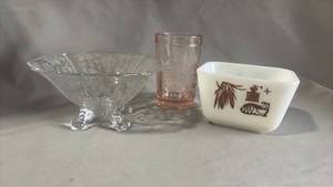 lot 54 image: Vintage Nursery Rhyme Pink Childs Glass, Pyrex, Vintage Cambridge