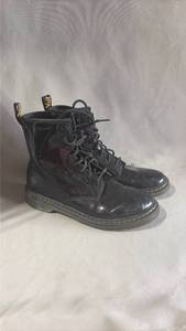 lot 55 image: Doc Martens, Womens 6, Patent Leather, Combat Boots