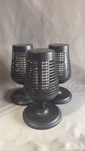 lot 58 image: (3) Solar Bug Zappers
