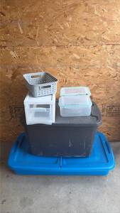 lot 66 image: Totes and Organizers