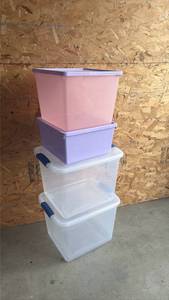 lot 106 image: Totes (2) 27 Qt (2) Smaller