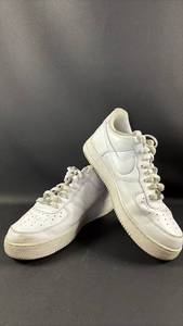 lot 137 image: Nike Air Force 1 Low White Sneakers Mens Size 111