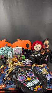 lot 159 image: Large Lot of Halloween Decor
