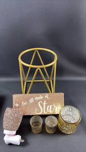 lot 170 image: Gold Glitter Decor Lot