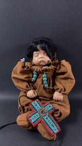 lot 218 image: Native American Style Porcelain Hands and Face Sleeping Baby Doll