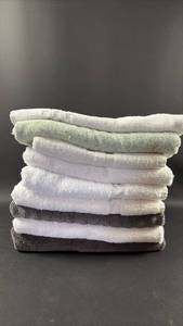 lot 235 image: Bath Towels and and Terry Foot Mat Mixed Colors