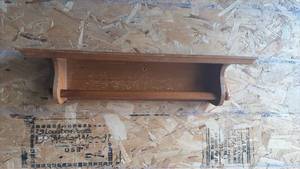 lot 313 image: 23 Inch Wood Wall Mount Quilt Blanket Towel Bar