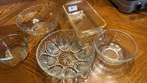lot 20 image: Glass Serving Dishes and Bowls Lot of 5