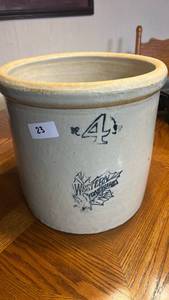 lot 23 image: Western Stoneware 4 Gallon Crock