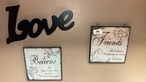 lot 28 image: Wall Art Decor Set Love Friends Believe Inspirational Signs