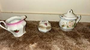 lot 82 image: 3 Porcelain Tableware Pieces Cream Pitcher Sugar Bowl Teapot Floral