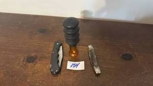 lot 154 image: Folding Pocket Knife Lot with squirrel call