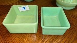 lot 178 image: Two green ceramic rectangular dishes
