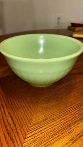 lot 182 image: Light Green Mixing Bowl