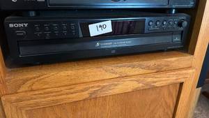lot 190 image: Sony 5-Disc CD Changer Disc Ex-Change System