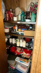 lot 209 image: Lot Home Decor Candles Lanterns Baskets Storage Accessories takes all