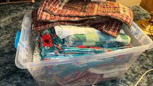 lot 220 image: Lot of Blankets and Throws - Multiple Patterns and Colors