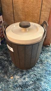 lot 234 image: Ceramic Lidded Barrel Container with Wood-Grain Exterior