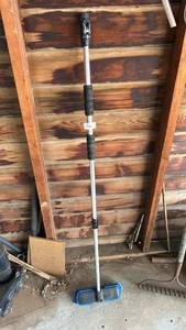 lot 263 image: Telescoping Wash Brush with Foam Grips and Swivel Head
