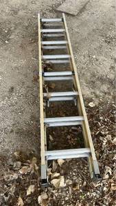 lot 275 image: 16ft Aluminum Extension Ladder 8-Step with Wood Rails