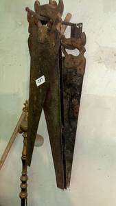 lot 287 image: Decorative Carved Wood Wall Hanging with Animal Head Motifs