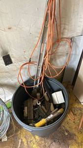 lot 289 image: Lot of Hand Tools in Bucket with Orange Extension Cord