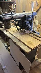 lot 292 image: Crescent Wood Lathe