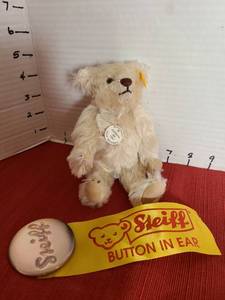 lot 917 image: Steiff Geniune Mohair Miniature Teddy Bear Button in Ear 1997