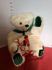 lot 921 image: Hermann Genuine Mohair Sonneberg Museums Bear No. 1931A Limited Edition 500 with growl