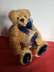 lot 922 image: Hermann Genuine Mohair Vivaldi Bear Classic Music Bears Spring Limited Edition No. 200E