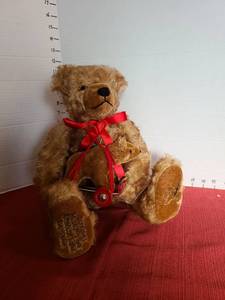 lot 923 image: Hermann Genuine  Mohair Sonneberg  Museums Bear No. 390A Limited Edition Brown Mohair Plush with growl
