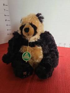 lot 927 image: Hermann Genuine Mohair  Teddy Bear Panda Plush