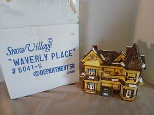 lot 1017 image: Snow Village Waverly Place Department 56 5041-5 Ceramic House