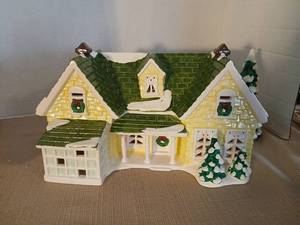 lot 1035 image: The Original Snow VillageNantucket House Renovation  Department  56