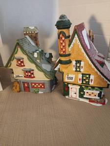 lot 1048 image: Heritage Village Collection North Pole Elf Bunkhouse and Elfin Snow Cone Works