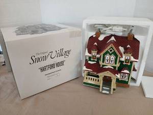 lot 1058 image: The Original Snow Village Hartford House Handpainted Ceramic