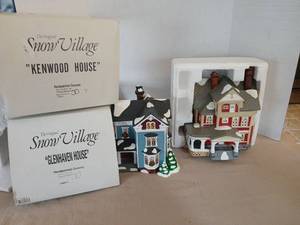 lot 1061 image: The Original Snow Village Kenwood House and Glenhaven House Handpainted Ceramic Lot