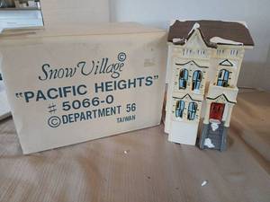 lot 1065 image: Snow Village Pacific Heights #5066-0 Department 56