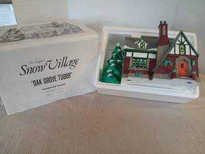 lot 1074 image: The Original Snow Village Oak Grove Tudor Handpainted Ceramic 5400-3