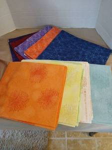 lot 1096 image: Fabric Assorted Colors