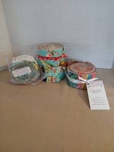 lot 1113 image: Fabric Design Roll Lot