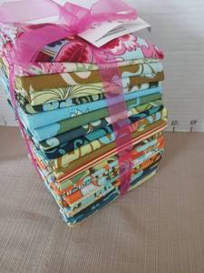 lot 1130 image: Fabric  Fat Quarters