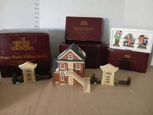lot 1184 image: Heritage Village Collection Disney Parks Village Series