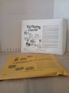 lot 1222 image: Tri-Chem Tole Painting Class Kit and Chemage Class Kit Lot