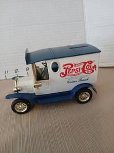 lot 1239 image: Pepsi-Cola Coins Bank Delivery Truck