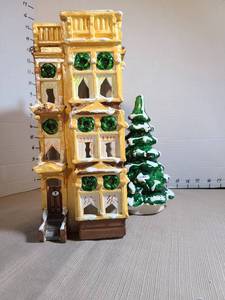 lot 1365 image: Department  56 Brownstone