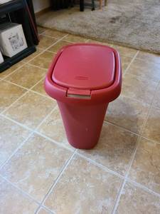 lot 1411 image: 13 gallon Rubbermaid Red Plastic Swing-Top Waste Bin