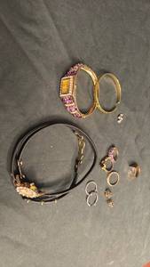 lot 1906 image: Womens jewelry