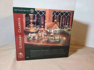 lot 2021 image: Department 56 The Adventures of Tom Sawyer Aunt Pollys House