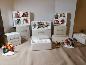 lot 2060 image: Snow Village Figurine Collection Lot  Children Band Skaters Christmas